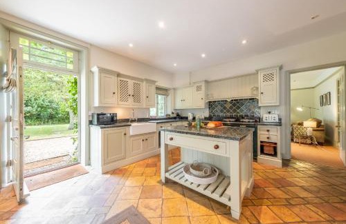Burnham Market House | Experience Comfort at The Gardens - Pet and Child Friendly