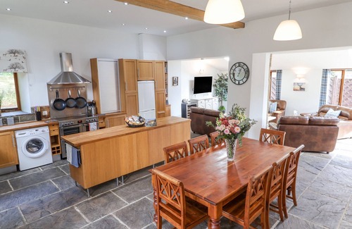 Teversal Cottage | Discover The Gatehouse: Pet-Friendly Holiday Cottage in Mansfield