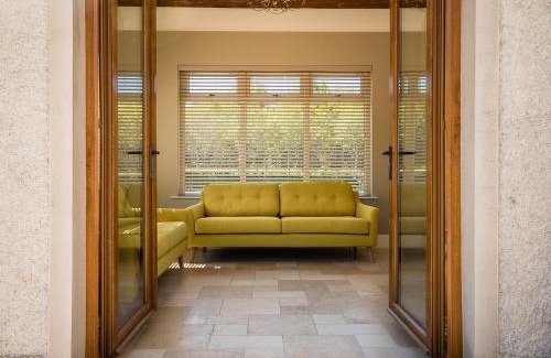 Enniskillen Villa | Experience The Gatehouse at Mullans Bay - 4-Star Comfort