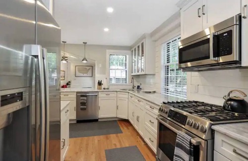 Dedham House | Family-Friendly Stay at The Gatehouse: 3 Bed, 3 Bath Home