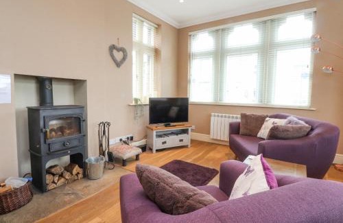 Clitheroe House | Pet-Friendly Comfort at The Gatehouse - 4 Star, Rated 9.2/10