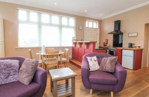 Clitheroe House | Pet-Friendly Comfort at The Gatehouse - 4 Star, Rated 9.2/10