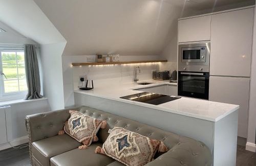 Llandudno Junction House | The Gatekeepers Cottage - Skerry Vore