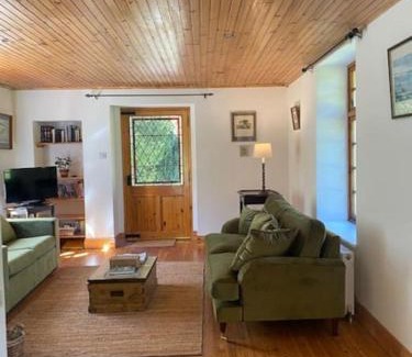 Scotshouse House | Discover The Gatelodge, Hilton Park: Pet-Friendly Retreat