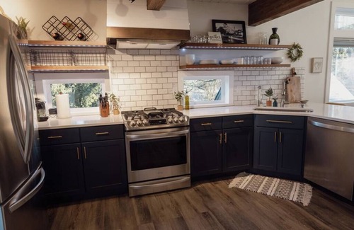 Issaquah House | Gateway Gathering: Pet-Friendly Ocean View Retreat