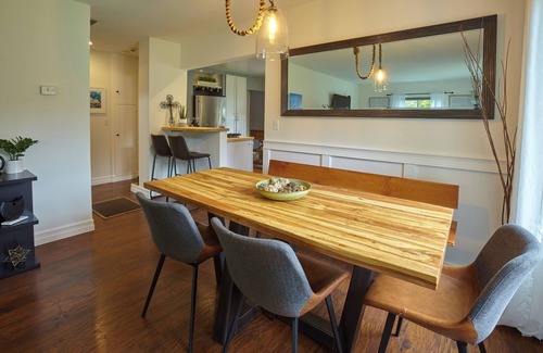 Park Pointe House | The Gateway House - Charming Family Retreat with Spacious Yard