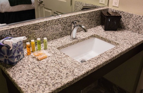 Dunnellon Hotel | Experience Comfort at The Gator Den Motel - Rated 9.2/10