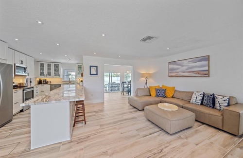 Gulf Gate Estates House | Unforgettable Pool House Paradise with Ocean View & More