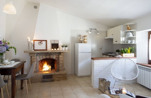 Montalcino House | Relax at The Gelda House with Ocean View and Pool Access