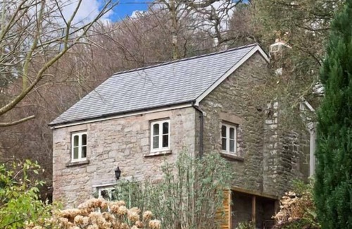 Redbrook Cottage | Relax at The Generals Cottage with Family-Friendly Amenities