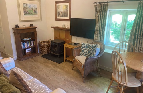 Redbrook Cottage | Relax at The Generals Cottage with Family-Friendly Amenities
