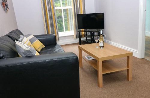 Matlock Bath Apartment | Cozy Retreat at The George Centre - Pet & Child Friendly!