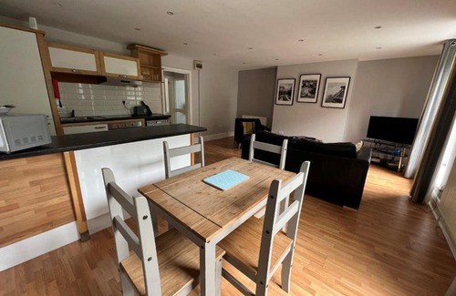 Matlock Bath Apartment | Cozy Retreat at The George Centre - Pet & Child Friendly!