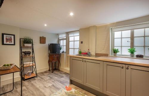 Dorchester-on-Thames Hotel | Discover The George Hotel in Dorchester-on-Thames