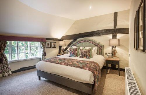 Dorchester-on-Thames Hotel | Discover The George Hotel in Dorchester-on-Thames