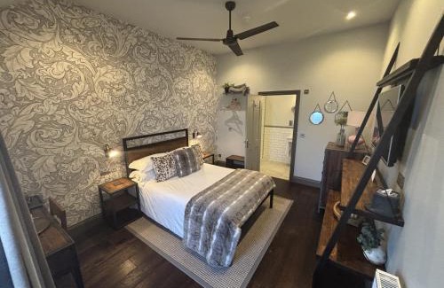 Toddington Hotel | Experience The George Inn: Family-Friendly & Accessible Stay