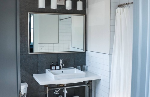 Montclair Hotel | Elegant Stay at The George: 4-Star Comfort and Spa Access