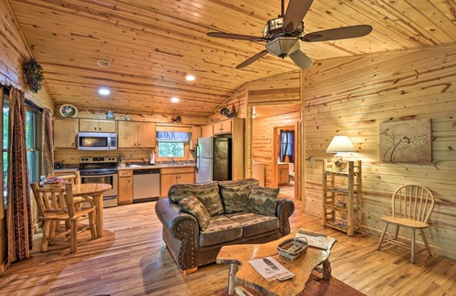Helen Cabin | Relaxing Retreat: 'The Get Away' at Sautee Mountain