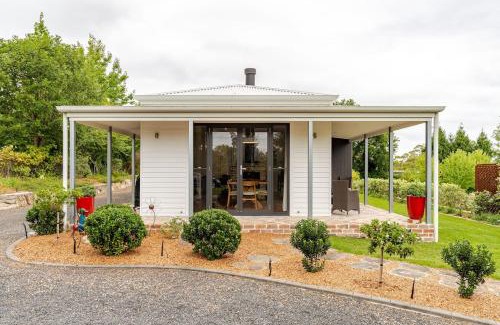 Galston House | Exceptional Getaway at The Getaway - Galston, 4 Star Family Stay