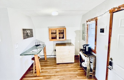 Wellington Cabin | The Getaway: Pet Friendly with Lake Views & Free Wi-Fi