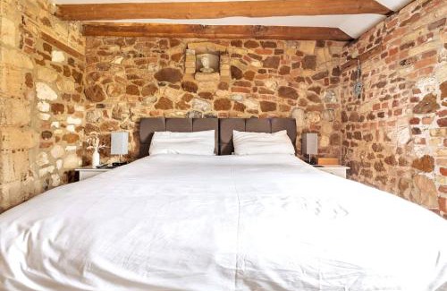 Pentney House | Relaxing Spa Getaway at The Gig House with Pool & Hot Tub