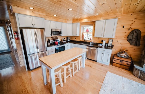 Bethel House | Relax at The GingerBread: Hot Tub & Pool Near Sunday River