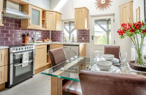 Mumbles Apartment | Family-Friendly Stay at The Gite - Perfect for All Ages