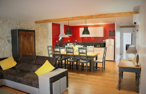 Nerac House | Discover the Gites of the Castle: 10/10 Guest Rated Retreat