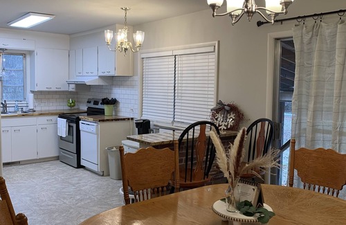 Tahlequah House | Experience Comfort at The Glad House with Spa & Family-Friendly Amenities