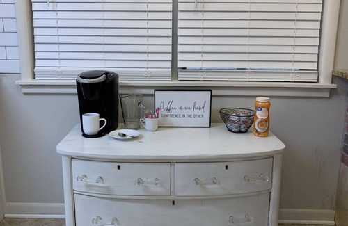 Tahlequah House | Experience Comfort at The Glad House with Spa & Family-Friendly Amenities