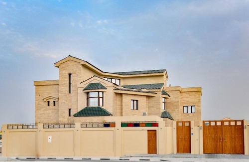 Doha Villa | Experience Elegance at The Glasshouse: Ideal for Families