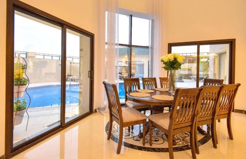 Doha Villa | Experience Elegance at The Glasshouse: Ideal for Families