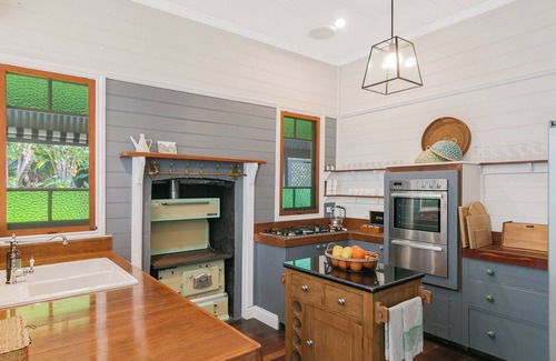 Murwillumbah House | The Glenelg Upstairs Residence (6 persons)