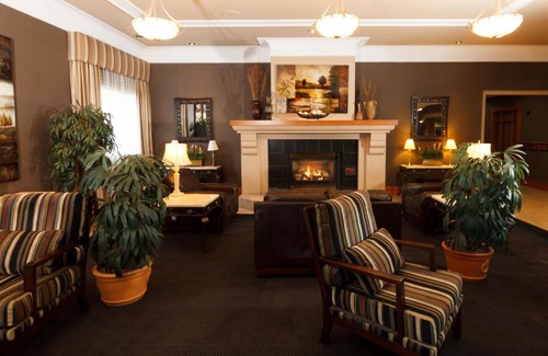 Lynnwood Ridge Hotel | Discover The Glenmore Inn & Convention Centre Retreat