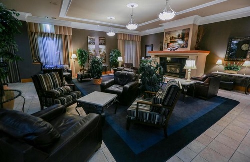 Lynnwood Ridge Hotel | Discover The Glenmore Inn & Convention Centre Retreat