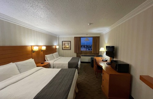 Lynnwood Ridge Hotel | Discover The Glenmore Inn & Convention Centre's Top Amenities