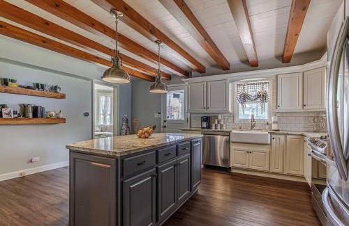 Kaneville House | Experience The Goat Farm: Pet-Friendly & 10/10 Rated Stay