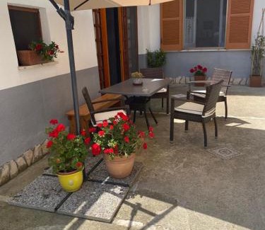 Bomerano Apartment | Experience The Gods Brothers: Top-Rated Family & Pet Stay