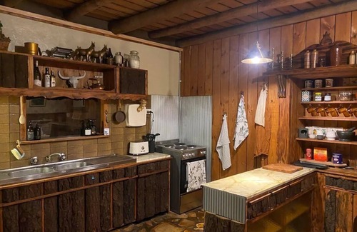 Sofala House | Experience The Gold Commissioners Sofala with Family-Friendly Amenities