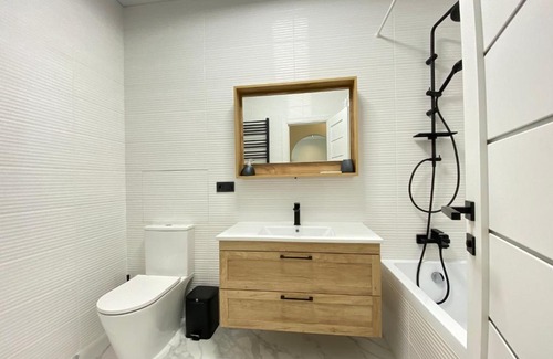 Lypky Apartment | Discover The Gold House: 4-Star Hotel & Pet Friendly Stay