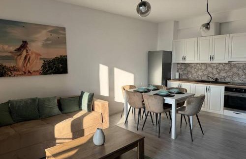 Cordau Apartment | The Golden Horizon