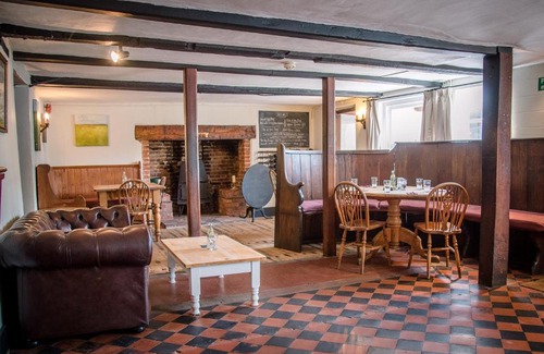 Snape Bed & Breakfast | Discover The Golden Key: Pet-Friendly Family Retreat