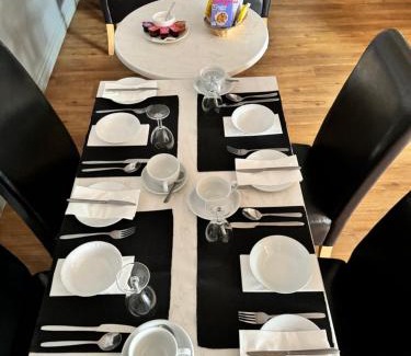 Leyburn Hotel | Pet-Friendly Stays at The Golden Lion Hotel - Rated 8.4/10