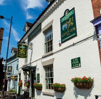Bridgnorth Bed & Breakfast | Inviting Golden Lion Inn: Family-Friendly with Breakfast