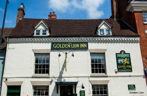 Bridgnorth Bed & Breakfast | Inviting Golden Lion Inn: Family-Friendly with Breakfast