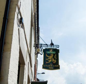 Bridgnorth Bed & Breakfast | Inviting Golden Lion Inn: Family-Friendly with Breakfast
