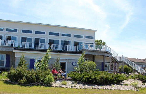 Rogers City Bed & Breakfast | Family-Friendly Getaway at The Goldfinch's Nest