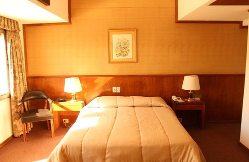 Lambare House | Experience The Goldfish Stay with Private Pool Access