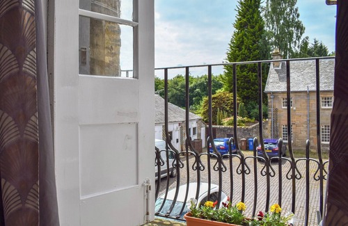 Glenrothes Cottage | The Goldsmiths Apartment