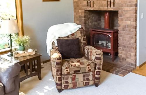 Welches House | Relaxing Getaway at The Golf Course Cabin - 4 Star Rated